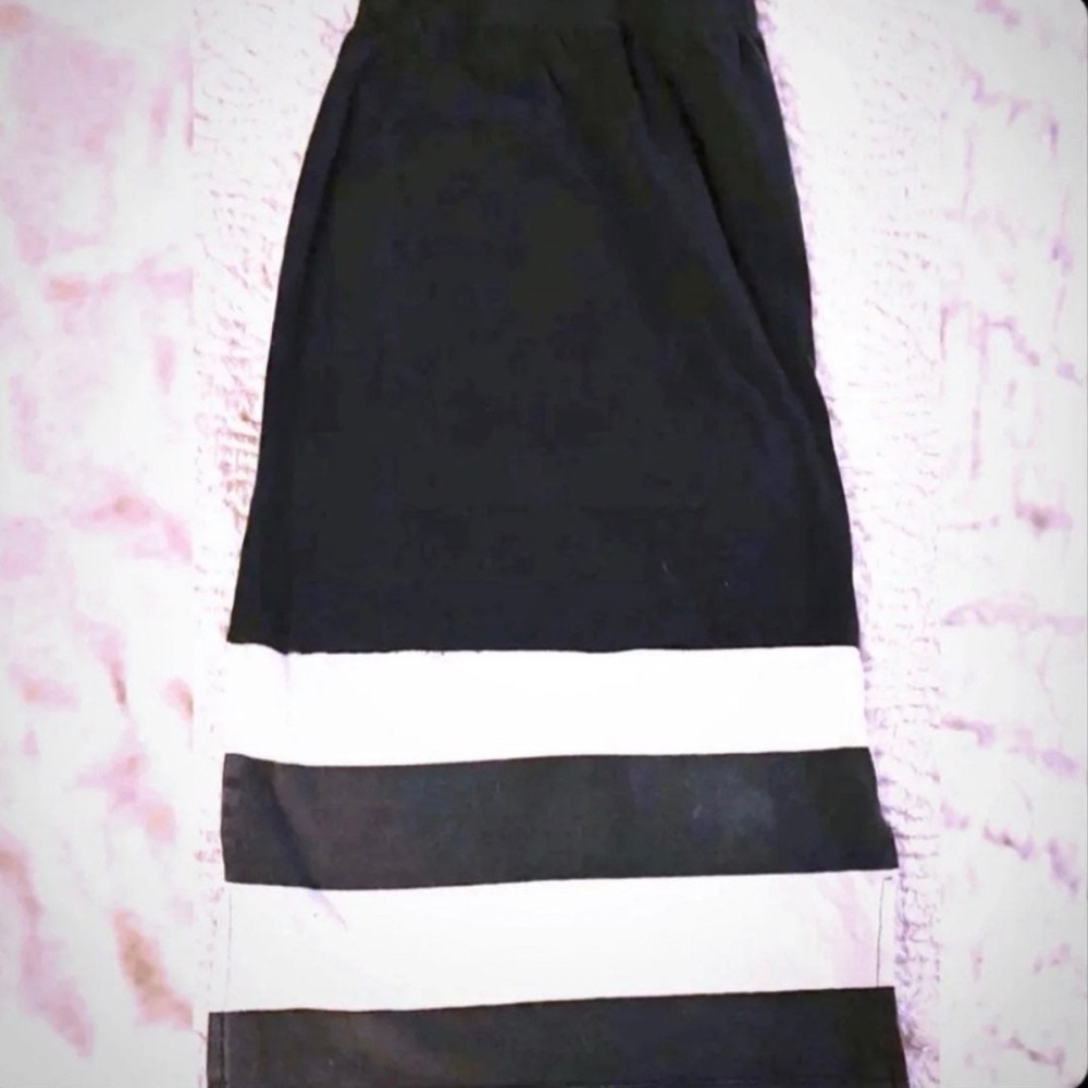 💞 Little Girls Size XS Disney Black & White Color Block Maxi Skirt